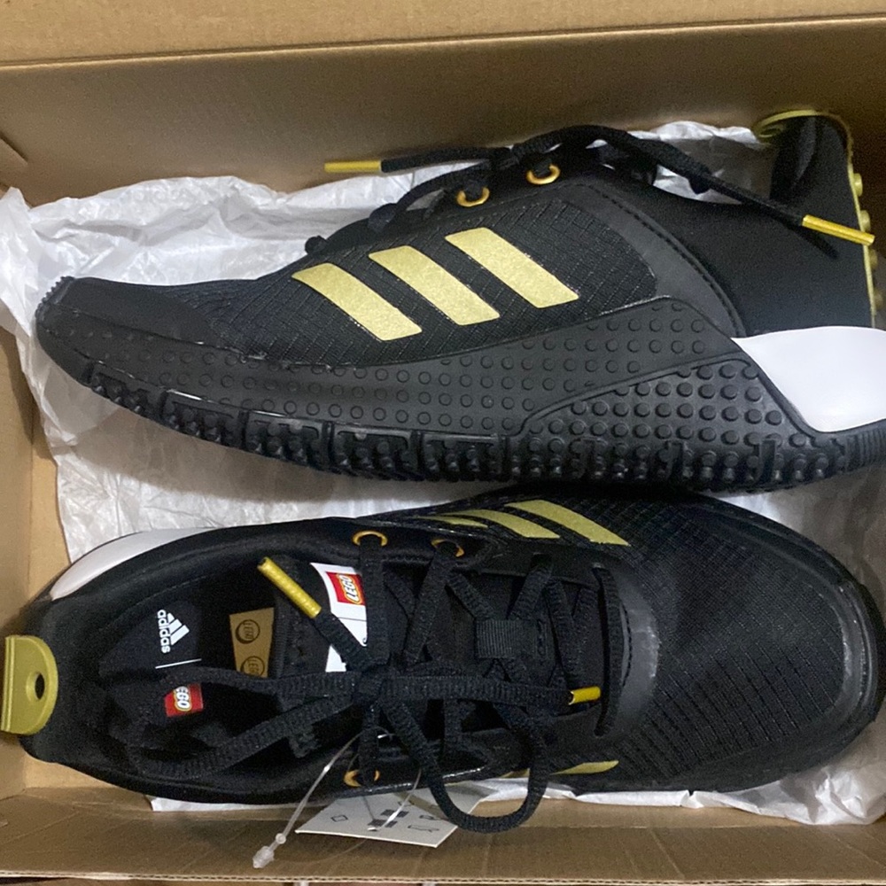 Adidas x Lego Sport J kids sneaker - size 4.5